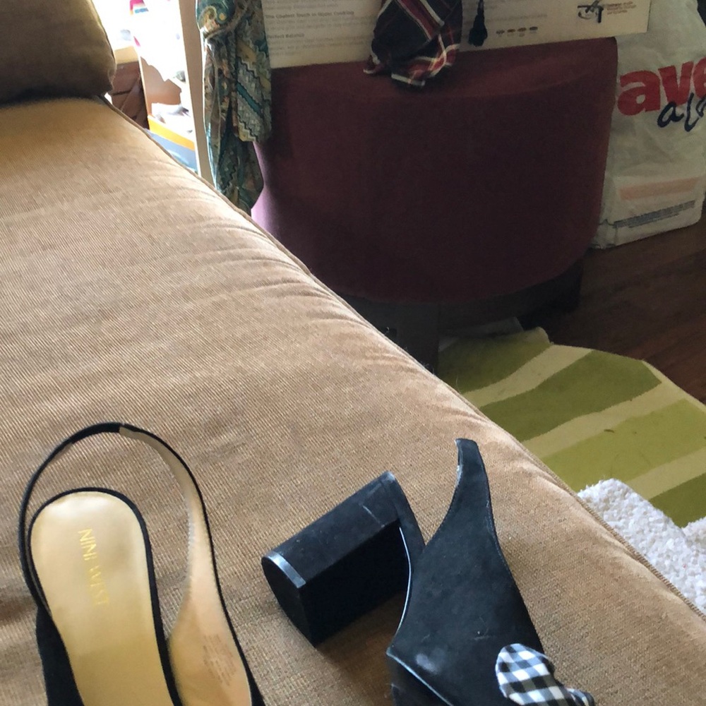 Shoes - Picture 2 of 3